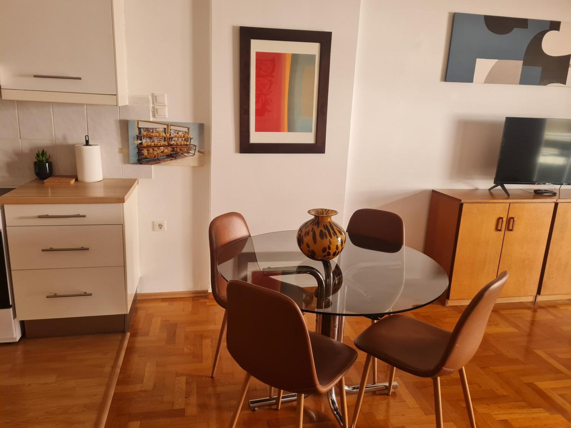 Cozy 2 Bedroom @panormou Metro/erytros Stavros Apartment *